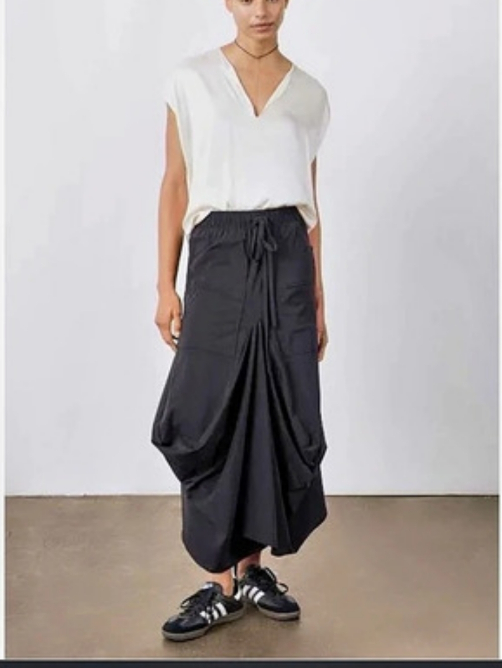 Ruti The Go-To Skirt | Draped
Architectural Pocket Skirt Size S